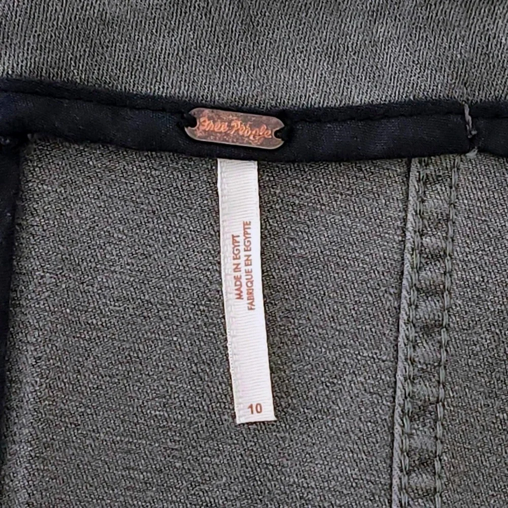 Free People Modern Femme Gray Denim Mini Skirt Size 10‎ Back Zip Stretch Seamed